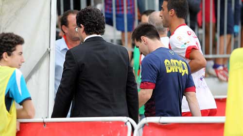 Messi chấn thương, nghỉ Champions League - 1