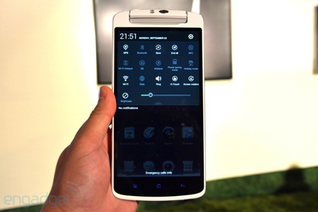 Cận cảnh smartphone Oppo N1 - 20