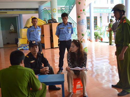 Náo loạn trường mầm non, cảnh sát phải can thiệp - 4