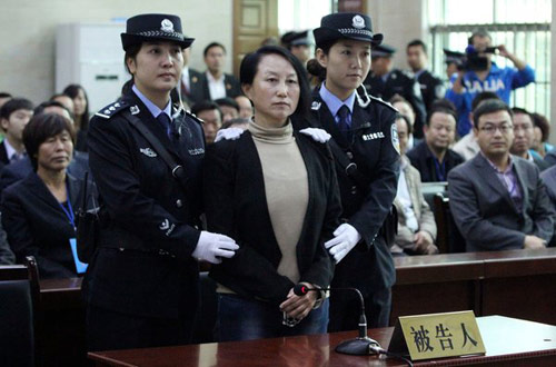 Trung Quốc: "Đại tẩu Nhà đất" vào tù - 1