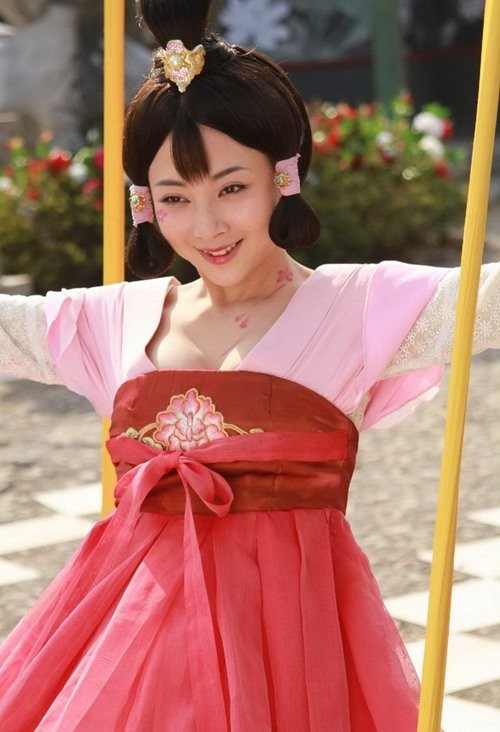 Diễn viên xấu "ghi điểm" vai mỹ nhân - 2