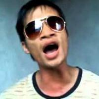 Video Clip Cười - Bạn thích nghe Lệ Rơi hay Duy Mạnh hát?