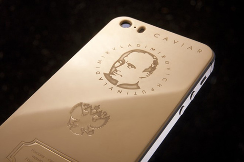 iPhone 5S in hình Tổng thống Putin giá 93 triệu đồng - 1