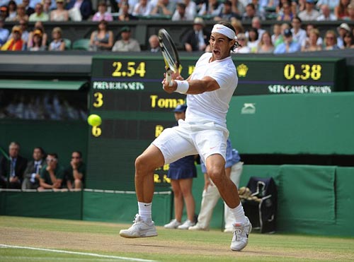 Khi Federer "bắn mũi tên" về phía Nadal - 1