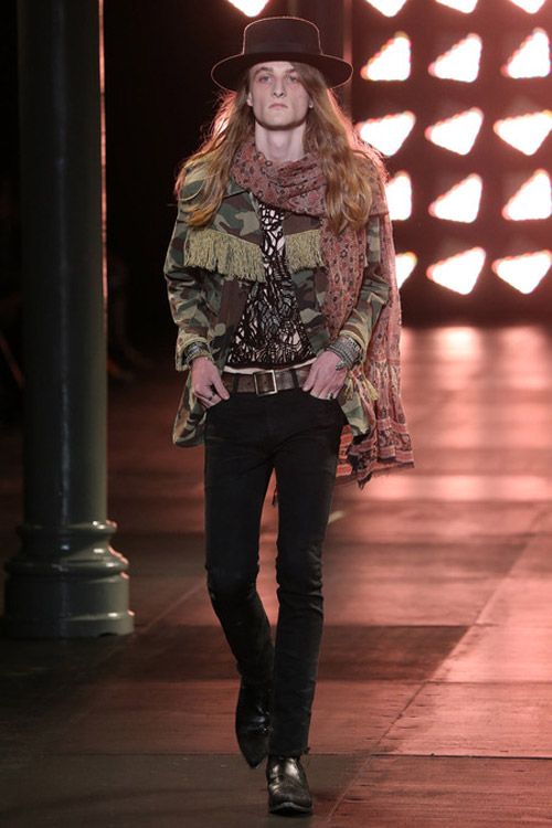 Chàng trai phá cách và nổi loạn trên sàn diễn Paris - 10