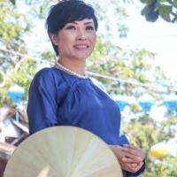 Ca nhạc - MTV - Phương Thanh tóc ngắn e ấp trong tà áo dài xưa