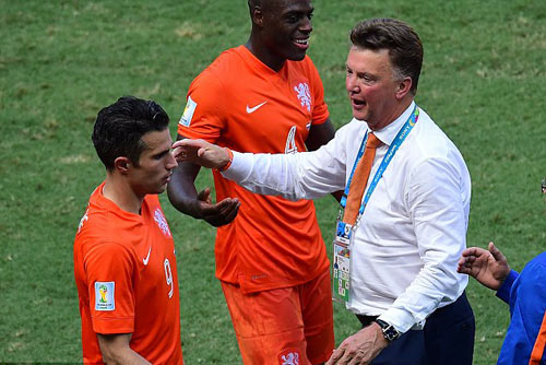 Van Persie ca ngợi Van Gaal, tin Hà Lan sẽ vô địch - 1
