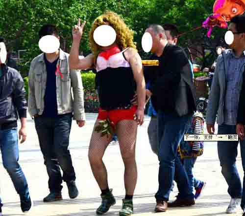 Phì cười những "quái chiêu" của cô dâu, chú rể TQ - 4