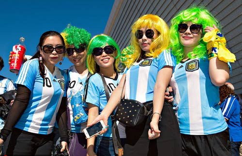 Fan xứ sở Tango "mở tiệc" mừng Argentina thắng Thụy Sỹ - 2