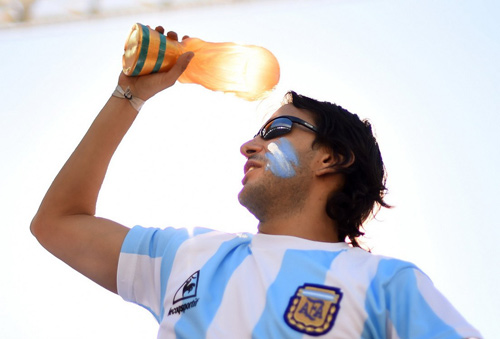 Fan xứ sở Tango "mở tiệc" mừng Argentina thắng Thụy Sỹ - 9