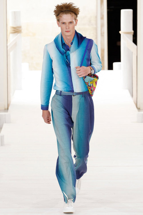 "Niềm tự hào châu Á" và cuộc chơi cùng vải vóc - 8