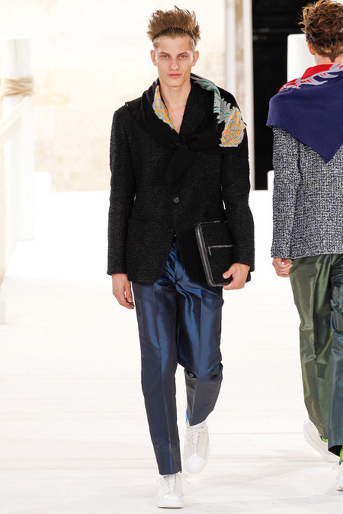 "Niềm tự hào châu Á" và cuộc chơi cùng vải vóc - 1