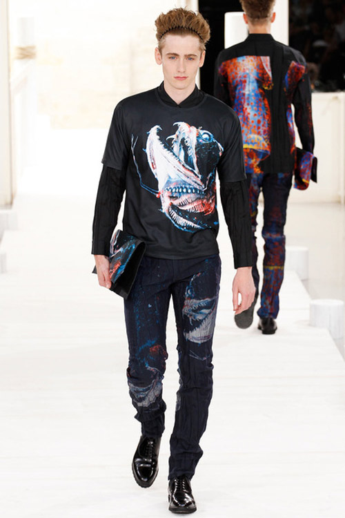 "Niềm tự hào châu Á" và cuộc chơi cùng vải vóc - 14