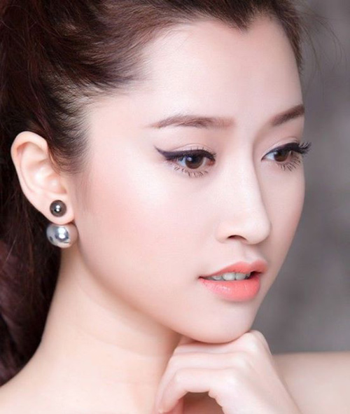 Nữ trang giả ngọc trai vẫn gây sốt! - 11