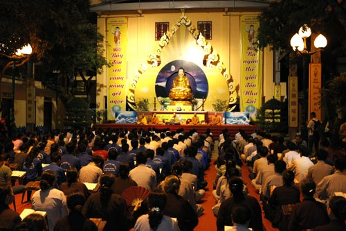 Sĩ tử vái phật cầu may trước ngày vượt vũ môn - 11