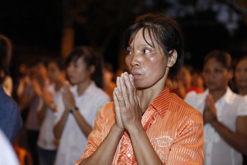 Sĩ tử vái phật cầu may trước ngày vượt vũ môn - 13