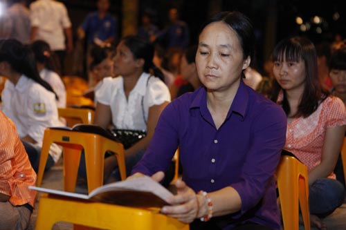 Sĩ tử vái phật cầu may trước ngày vượt vũ môn - 7