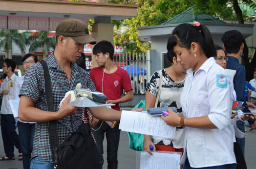 Sáng nay, gần 600.000 thí sinh làm bài thi môn Toán - 6