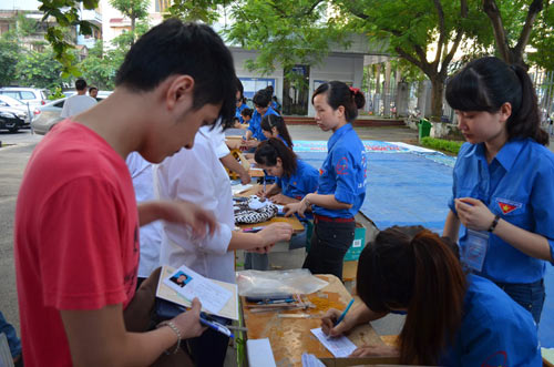 Sáng nay, gần 600.000 thí sinh làm bài thi môn Toán - 7