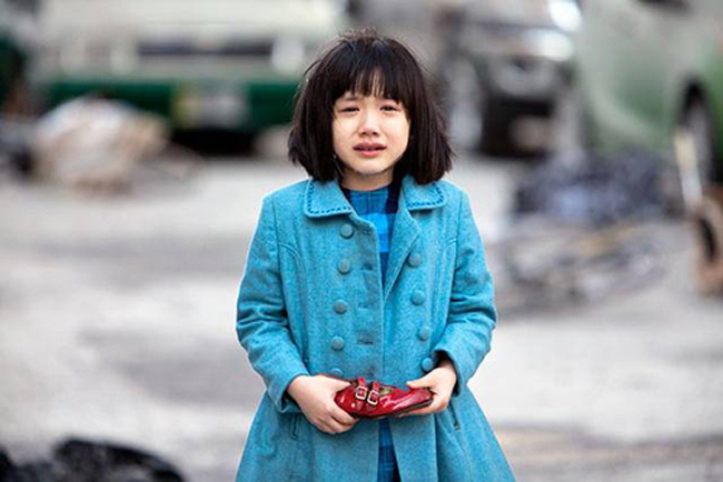 Năm 2010, cô bé nhận giải diễn viên mới tại giải Television Drama Academy lần thứ 65 tại Nhật qua vai diễn xuất sắc trong phim&nbsp;Mother. Cùng năm, cô bé được nhận giải diễn viên mới tại Japan Academy lần thứ 34 qua vai diễn trong phim truyền hình&nbsp;Ghost. Năm 2011 là diễn viên chính nhỏ tuổi nhất trong nhiều drama liên tiếp.&nbsp;Năm 2012, Mana ghi tên mình trong danh sách 10 người đẹp Nhật có thu nhập cao nhất với 2,3 triệu USD, tương đương hơn 48 tỷ VND.
