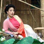 Truyện ngắn "NHÀ QUÊ RA PHỐ" (8): Mẹ bắt lấy vợ