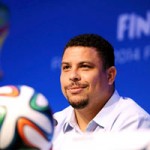 Bóng đá - Ronaldo &quot;béo&quot; khuyên tiền đạo Brazil như thế nào?