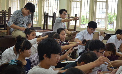 Khi thí sinh phải... "khuân vác" đến trường thi - 11