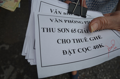 Khi thí sinh phải... "khuân vác" đến trường thi - 14