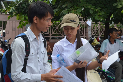 Thí sinh thích thú với đề Hóa có... hình vẽ - 2