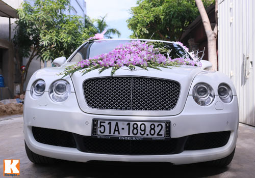 Văn Quyến hôn cô dâu thắm thiết trong ngày cưới - 4