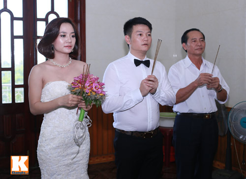 Văn Quyến hôn cô dâu thắm thiết trong ngày cưới - 7