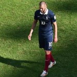 Bóng đá - Báo chí Pháp bình luận: &quot;Khi Benzema ngừng thở&quot;