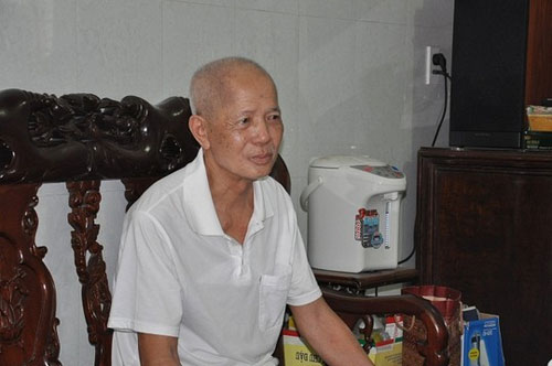 Đi tập thể dục phát hiện va li chứa nhiều tiền, vàng - 2