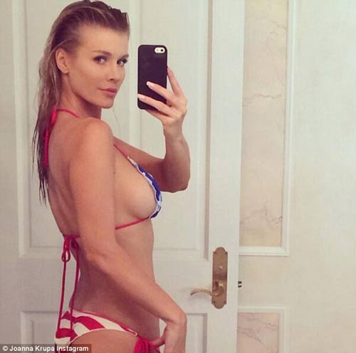 Loạt mỹ nhân khoe bạo chào quốc khánh Mỹ - 2