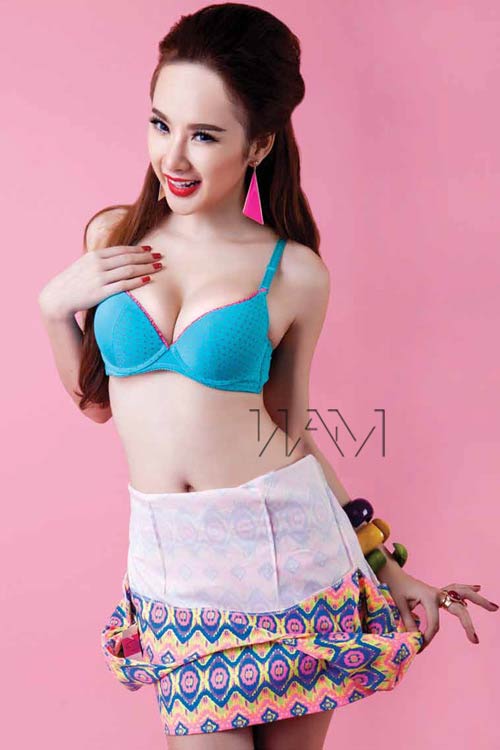 Vòng 1 căng tròn, hấp dẫn của Angela Phương Trinh - 3