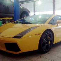 Thị trường - Tiêu dùng - Siêu xe cũ ở Việt Nam bán rẻ như… "cho"