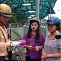 Tin tức trong ngày - Những thí sinh may mắn gặp CSGT lúc "ngàn cân treo sợi tóc"