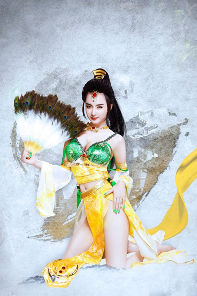 Cô cosplay nàng A Phòng trong game Ải Mỹ Nhân.&nbsp;
