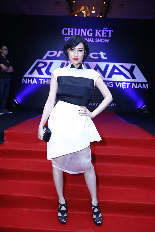 Thu Minh, Phương Trinh đọ sức "nóng" trên thảm đỏ - 14