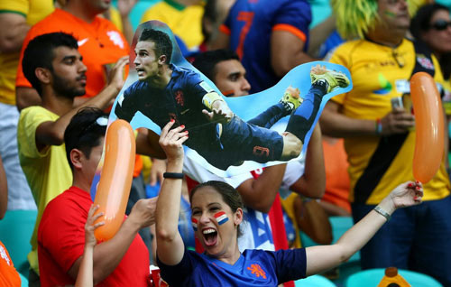 Ngắm fan nữ xinh đẹp của tứ đại anh hào World Cup - 8