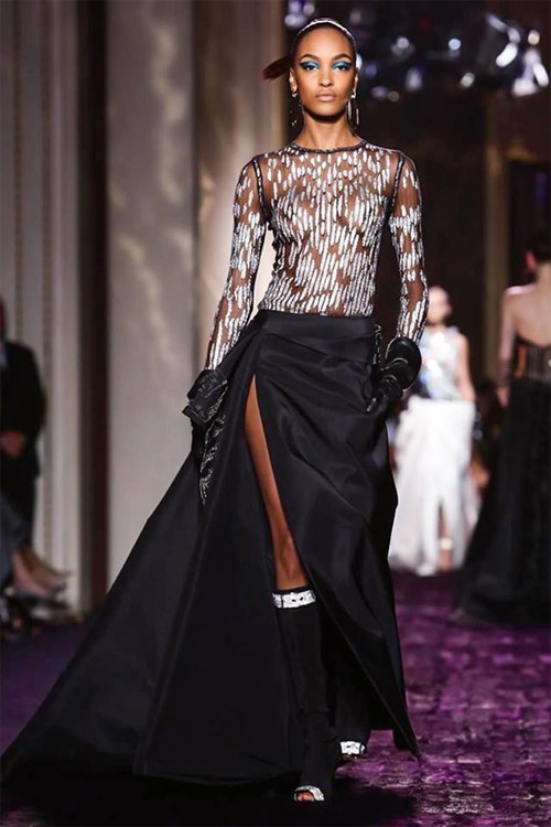 Quyền lực tối thượng đến từ những chiếc váy xa xỉ - 9