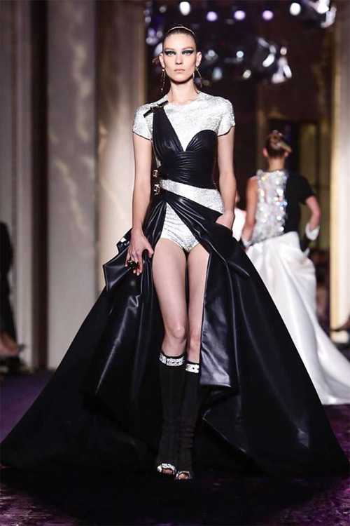 Quyền lực tối thượng đến từ những chiếc váy xa xỉ - 13