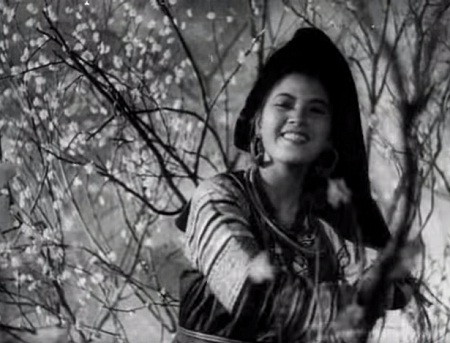 Video: "Vợ chồng A Phủ" được Tô Hoài chắp cánh - 4