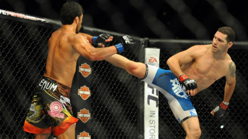 Cú sốc UFC 175: Võ sỹ hạ gục đối thủ chỉ bằng đòn 1 tay - 1