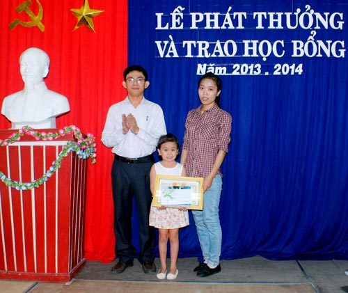 Nghị lực tuyệt vời của 2 sĩ tử tí hon - 2