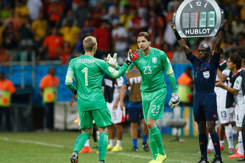 "Người nhện" Tim Krul "dọa" Messi nếu phải đá penalty - 1