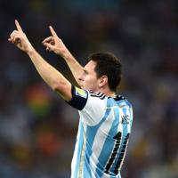 Bóng đá - Fan Ronaldo tung video "dìm hàng" Messi