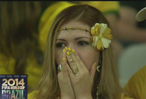 Phái đẹp Brazil khóc tức tưởi khi đội nhà thua thảm - 19