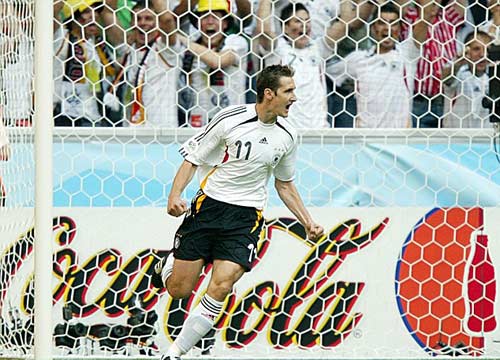 Hành trình đưa Klose thành "vua dội bom" - 6