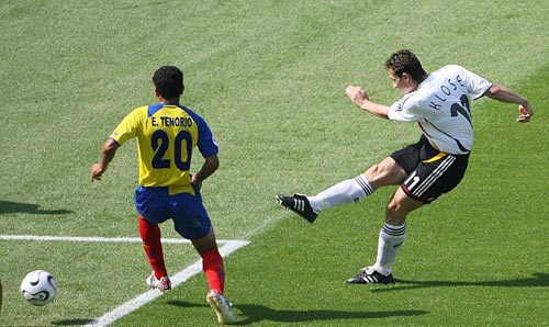 Hành trình đưa Klose thành "vua dội bom" - 8